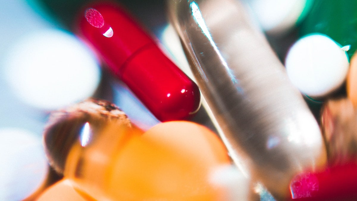 a close up of a bunch of pills